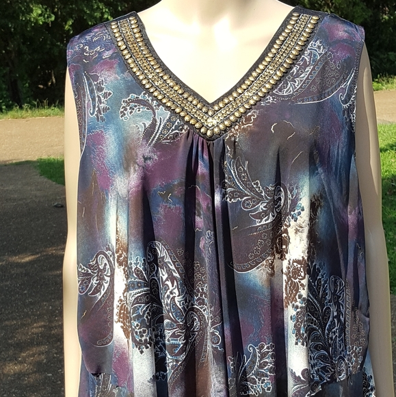 Dress Barn Woman Exquisite V neck blouse - Picture 1 of 4